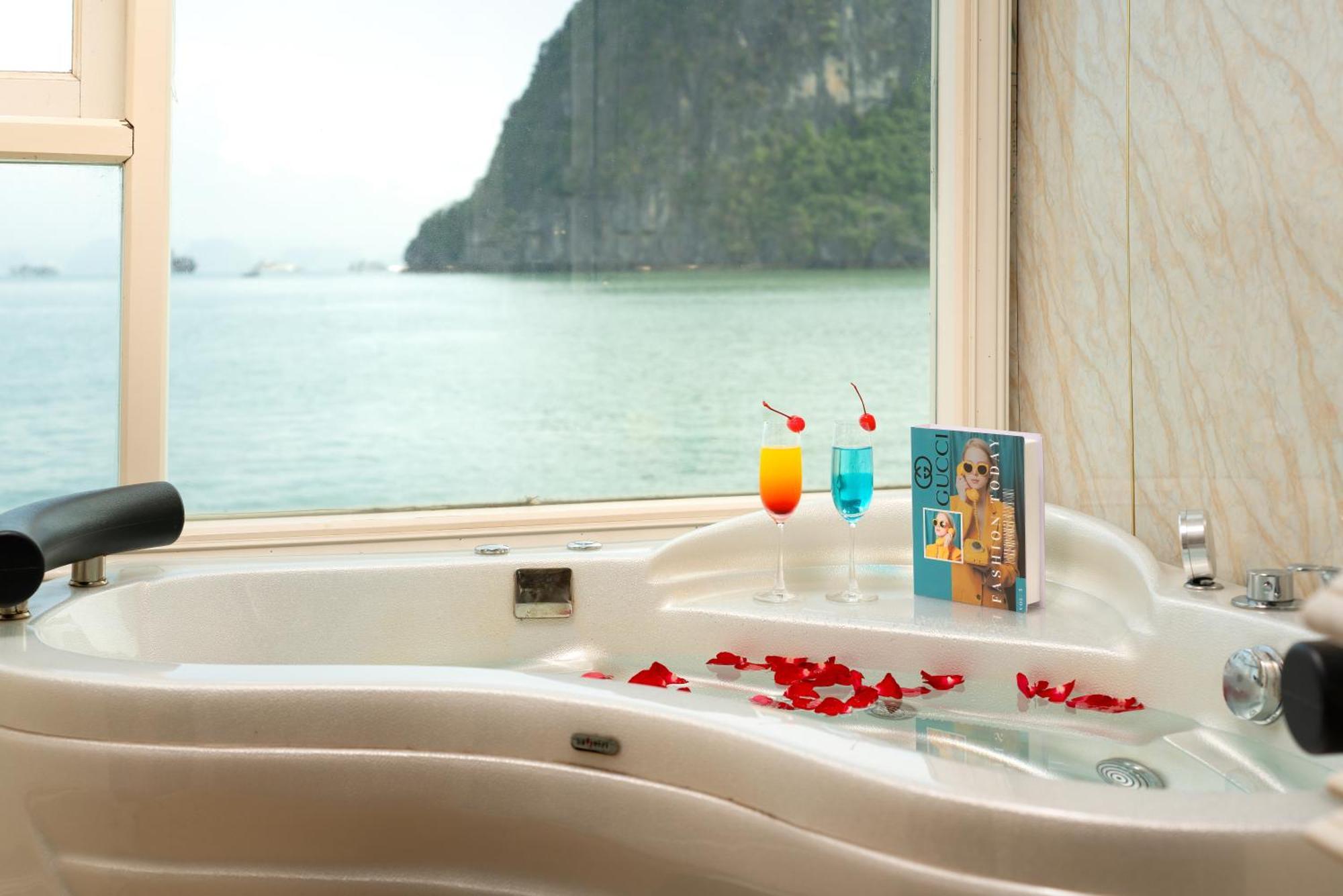 Halong Aquamarine Royal Cruise Hotel Ha Long Luaran gambar